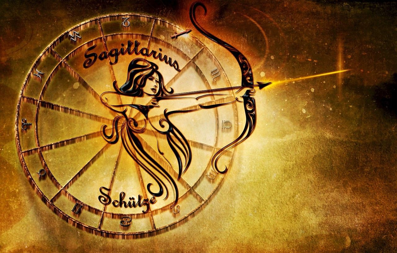 Sagittarius woman: how to get with the Cupid’s arrow directly into her heart?